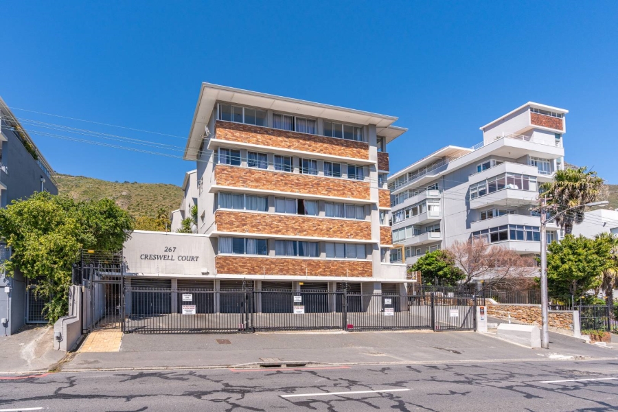 To Let 1 Bedroom Property for Rent in Sea Point Western Cape